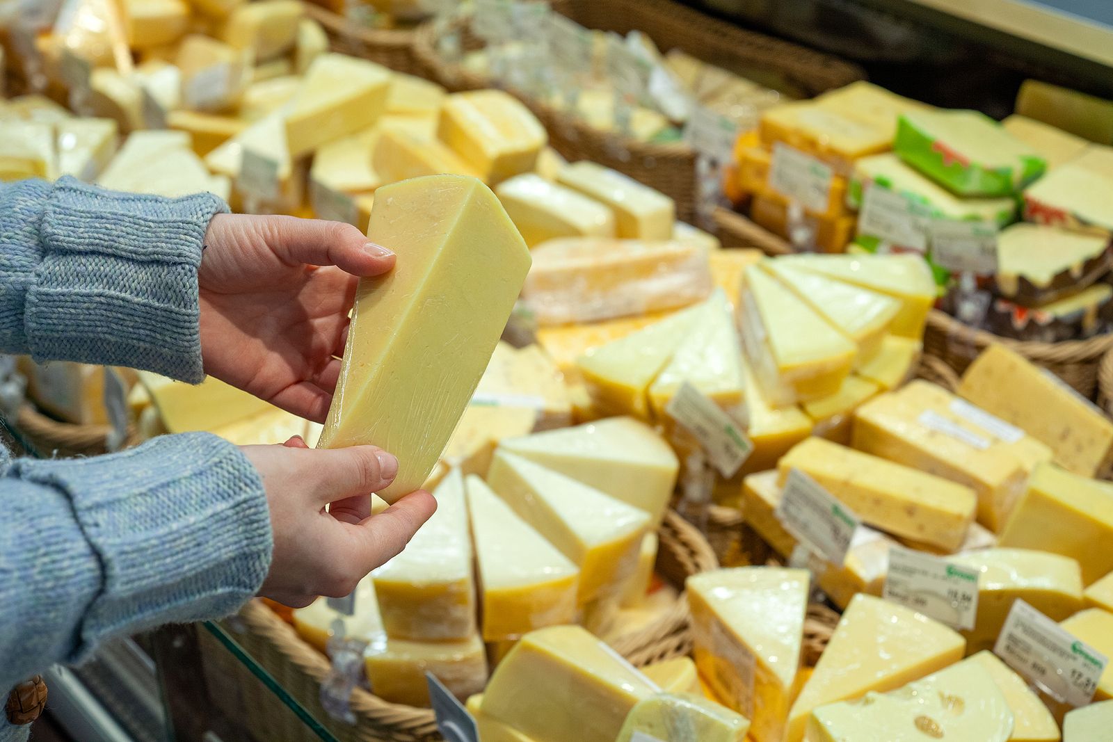 Cómo guardar el queso en la nevera sin que se estropee. Foto: Bigstock.