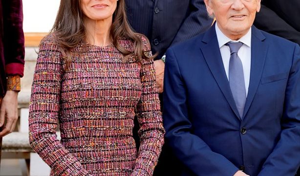 EuropaPress 6516191 reina letizia junto fernando onega recepcion representacion comites