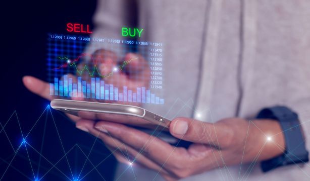 Brecha de género en la inversión: ellas invierten menos y tienen menor autoconfianza . Foto: bigstock