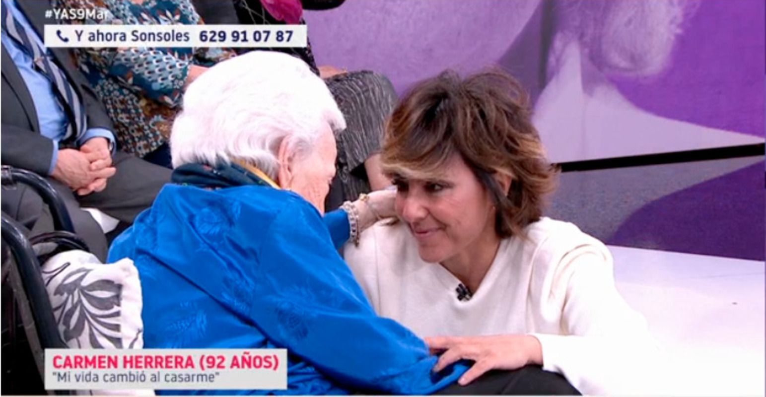 Sonsoles Ónega agradece el cariño recibido tras la muerte de su padre: "Gracias por arroparnos"