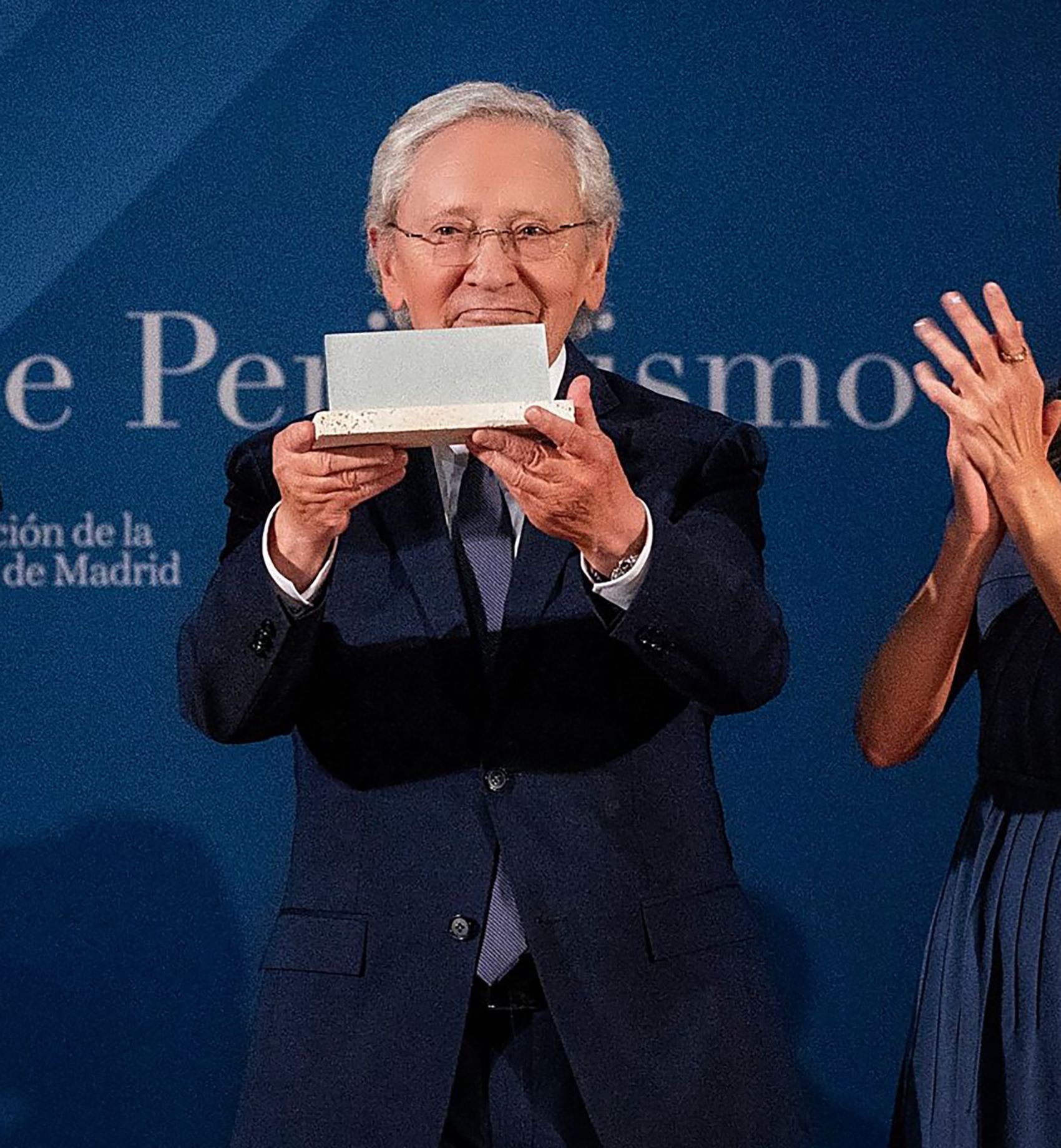 El Gobierno concede la Gran Cruz al Orden del Mérito Civil a Fernando Ónega a título póstumo