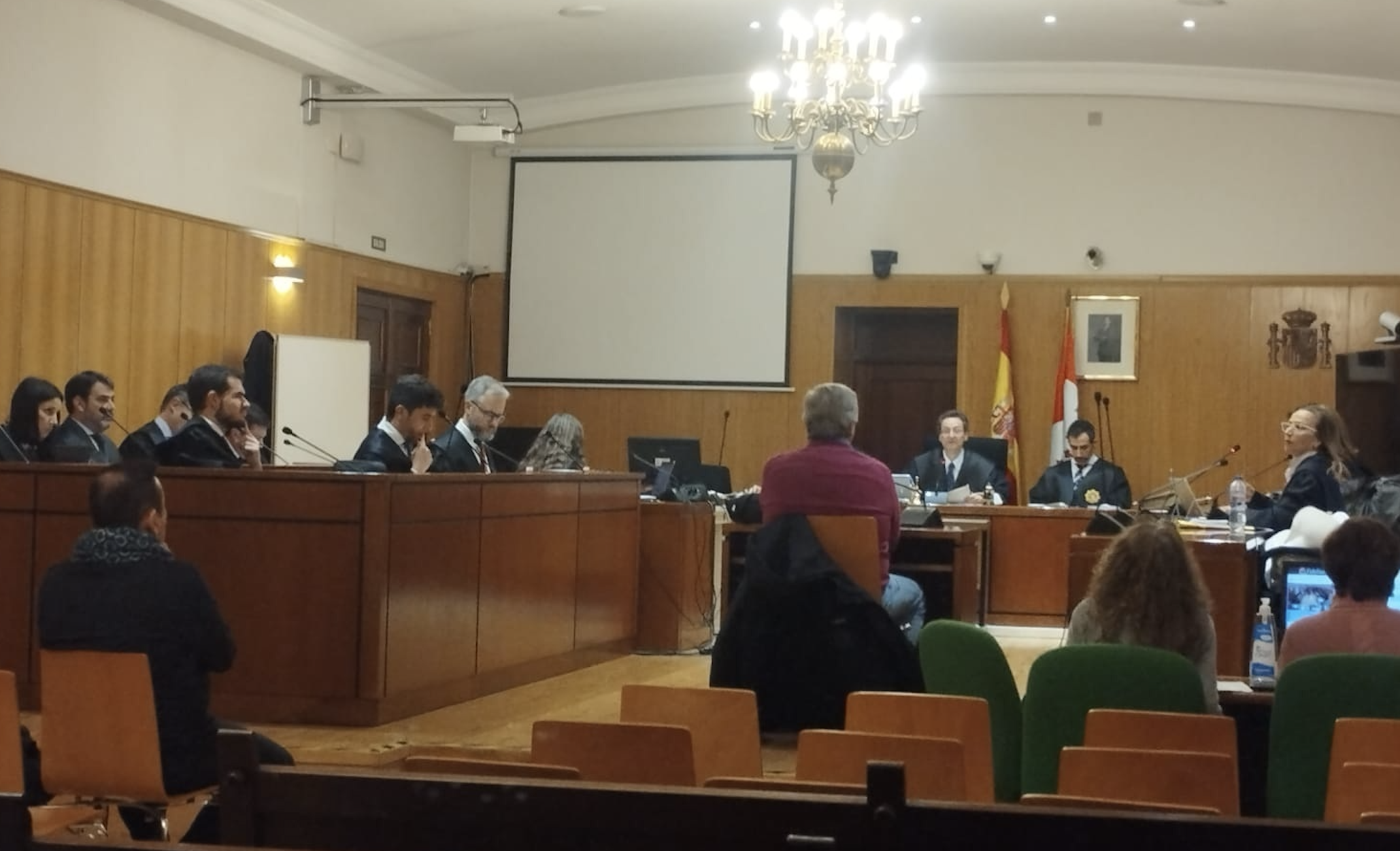 Juicio del cambiazo de ataúdes: los afectados muestran su indignación y dolor