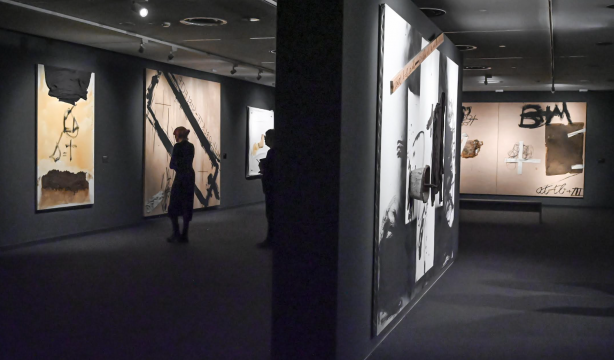 El Tàpies tardío llega a Valencia en una exposición monográfica