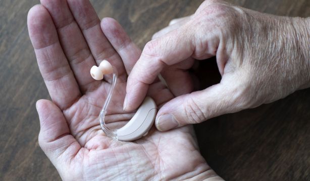 Dentista, audífonos y gafas, entre los gastos más difíciles de afrontar para las familias españolas