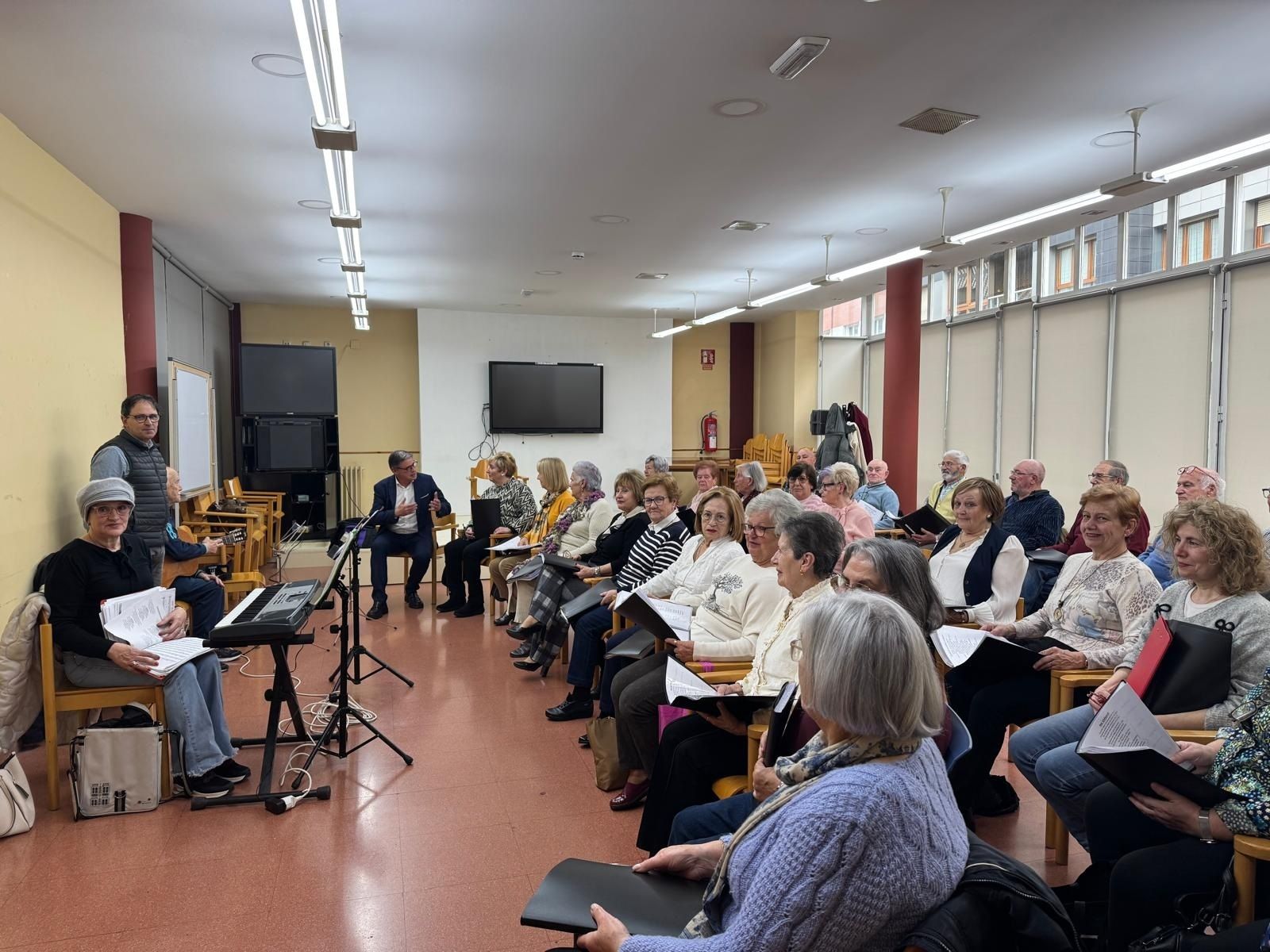 Asturias destina 795 mil euros a 400 actividades de envejecimiento activo para 30 mil personas. Fuente: Europa Press.