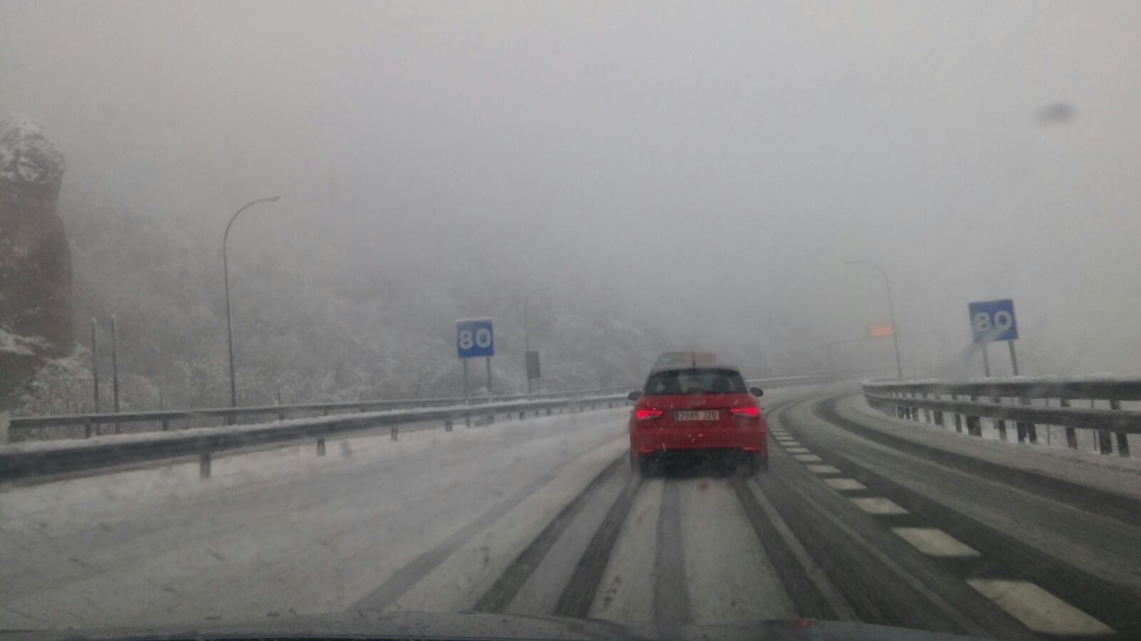 Poner las cadenas en caso de nieve