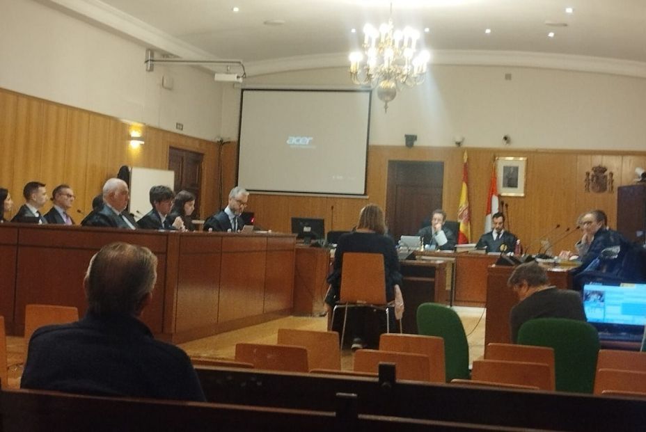 Caso ataúdes: "Lancé al viento las cenizas de mi marido y me di cuenta de que dentro había piedras" Caso ataúdes: "Lancé al viento las cenizas de mi marido y me di cuenta de que dentro había piedras"