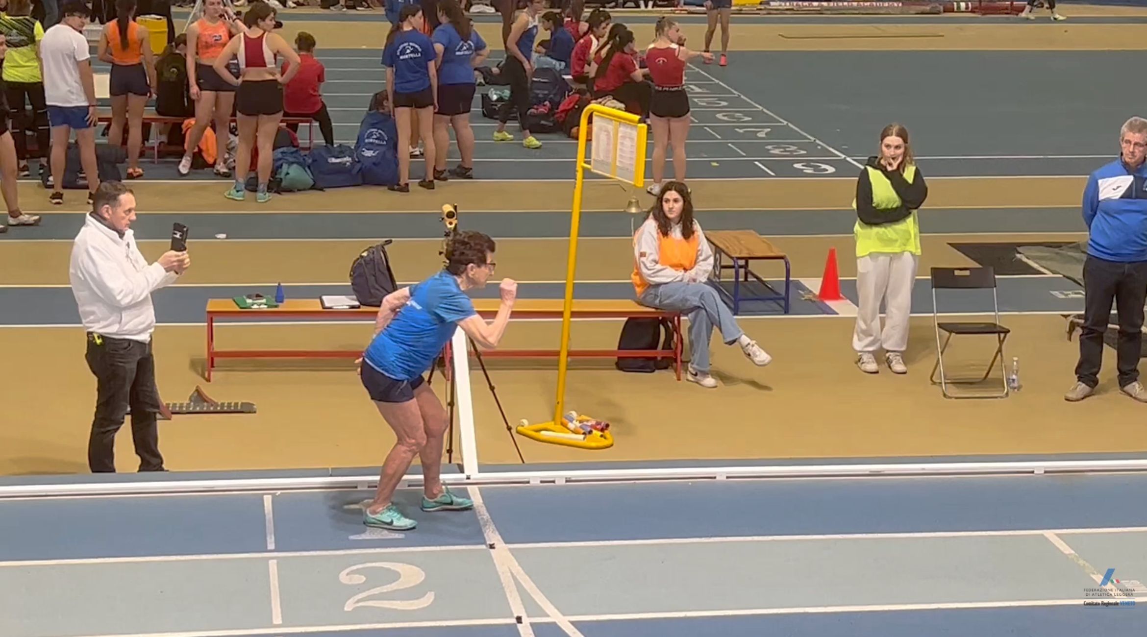 Emma Mazzenga, la velocista italiana de 92 años que estudia la ciencia (YouTube: Federación Italiana de Atletismo)