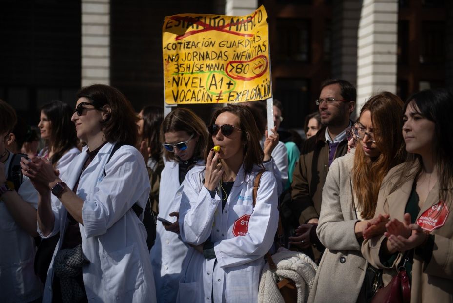 Cerca de 500 médicos exigen un Estatuto Marco propio frente al Ministerio de Sanidad