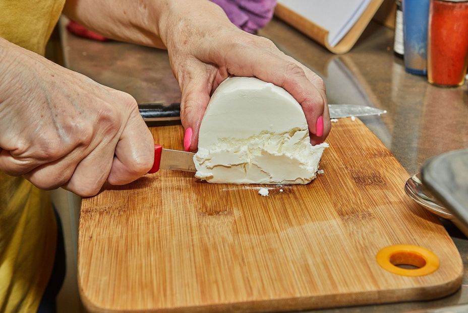 El método casero para dejar tus tablas de cortar como nuevas