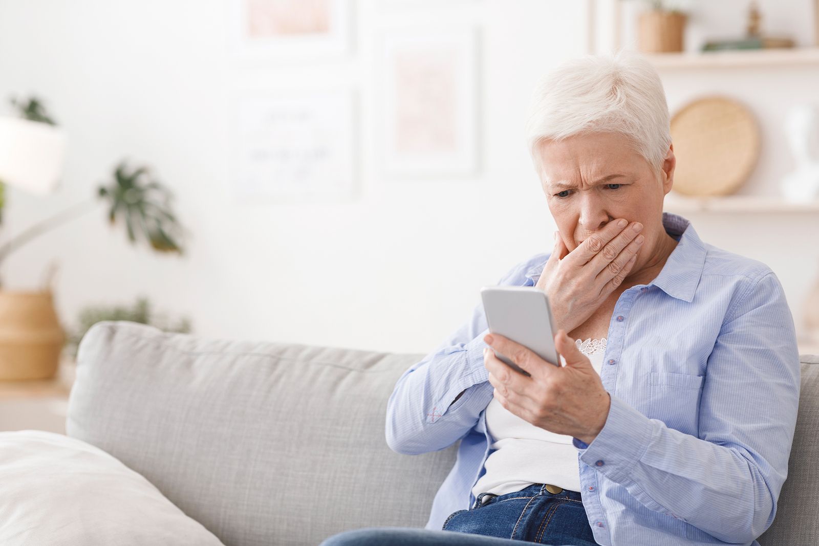 Alertan de una estafa que usa el NFC del móvil para robar datos bancarios suplantando a entidades