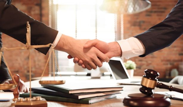 Pactos sucesorios qué son y qué papel juegan en las herencias