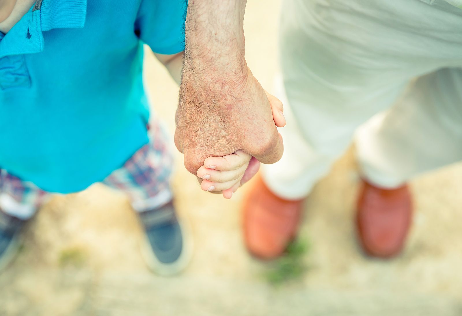 Ser padre con más de 55 años: una tendencia que crece entre la polémica y los prejuicios edadistas