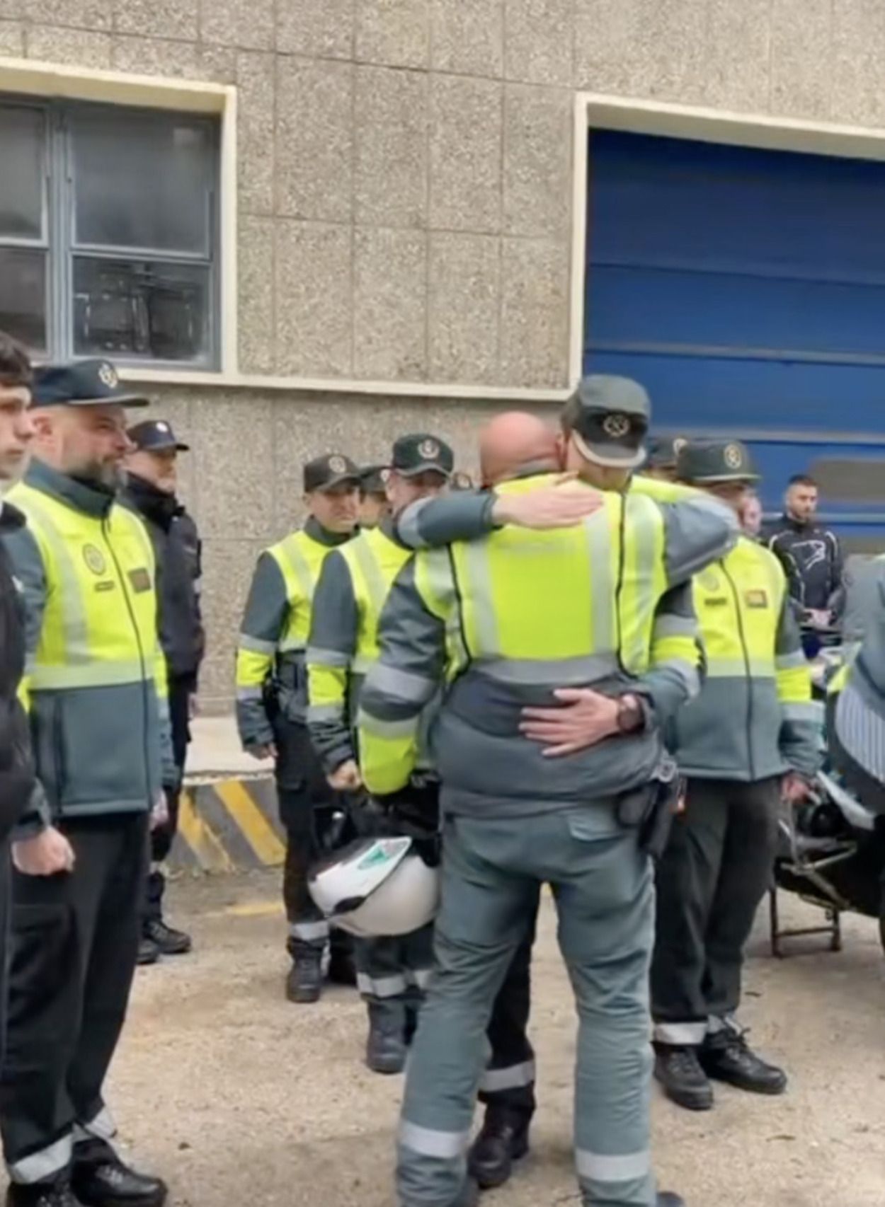 Las emotivas palabras de un hijo a su padre guardia civil el día de su jubilación: "Eres mi ejemplo"