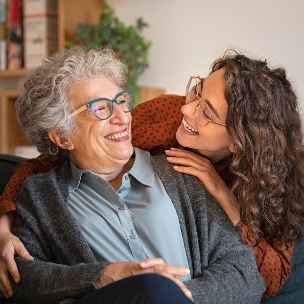 ‘Vivir y Convivir’: el programa intergeneracional que une a mayores y estudiantes. Foto: Bigstock. ‘Vivir y Convivir’: el programa intergeneracional que une a mayores y estudiantes. Foto: Bigstock.