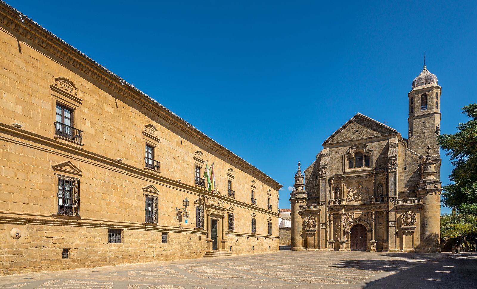 Viajes para mayores del Ayuntamiento de Ávila para descubrir Cebreros, Úbeda y Beza