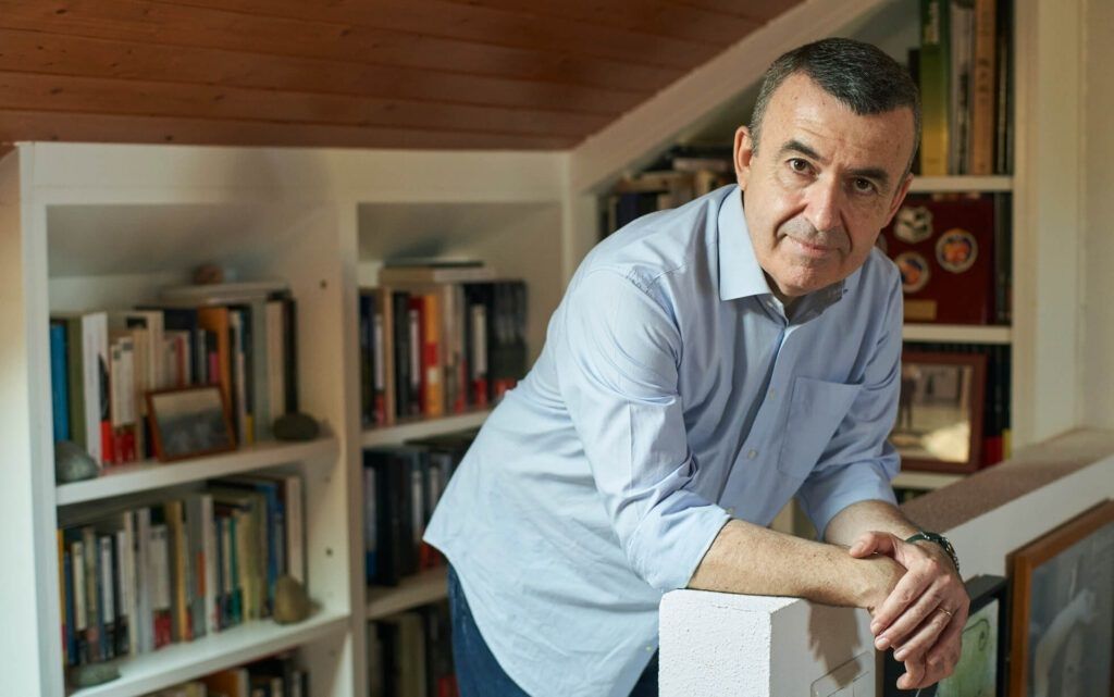 EuropaPress 6480369 Lorenzo Silva presenta ‘Con nadie’ sobre el general Campins