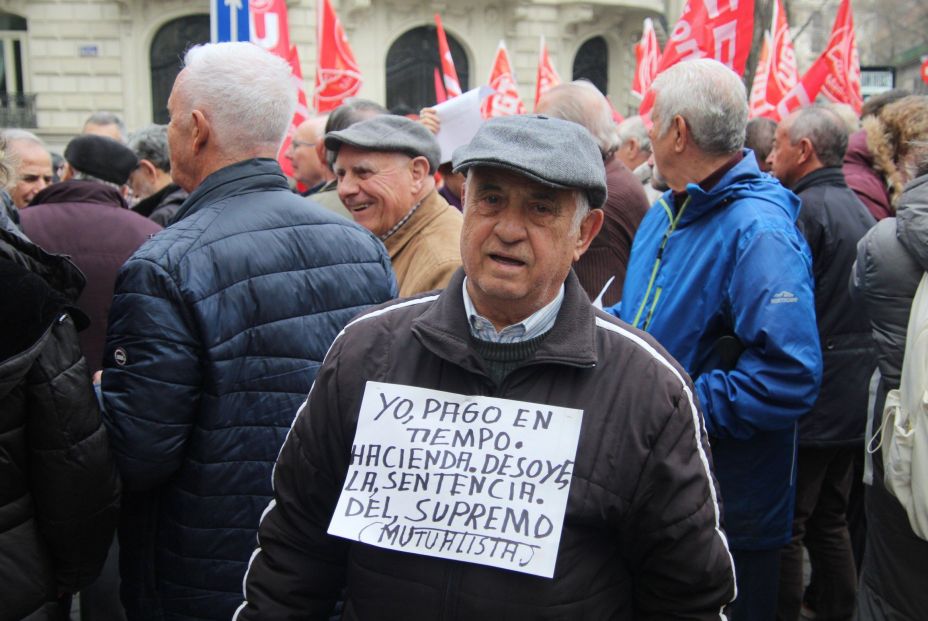 Exclusiva 65YMÁS: Hacienda reconoce que casi 800.000 mutualistas jubilados aún no han cobrado nada