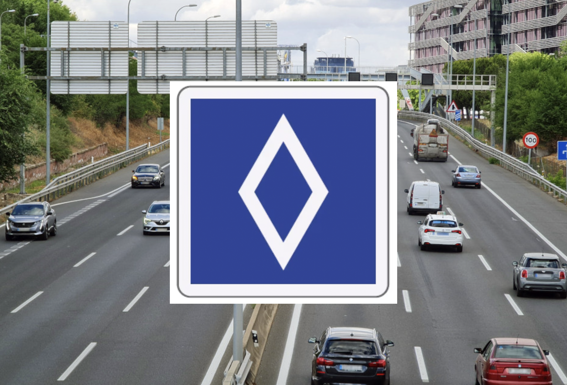 Señal del rombo blanco de la DGT: significado y multa por incumplirla