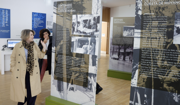 Una exposición itinerante muestra en fotografías los 100 años de la Cuesta de Moyano de Madrid