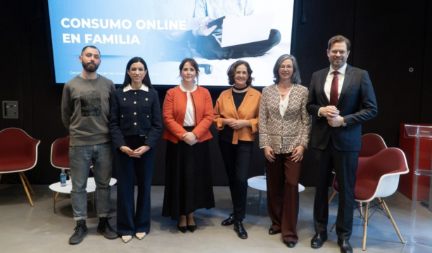 El 98% de las familias españolas supervisa las compras online de sus hijos e hijas adolescentes