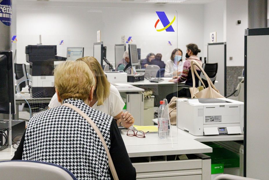 La cita en la Agencia Tributaria debe solicitarse a nombre de la persona fallecida. Fuente: Europa Press. La cita en la Agencia Tributaria debe solicitarse a nombre de la persona fallecida. Fuente: Europa Press.