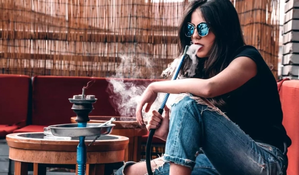 Fumar en shisha puede causar intoxicación por monóxido de carbono 