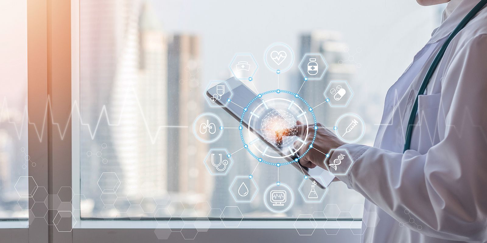 Médicos alertan del uso de inteligencia artificial para tratar dolencias sin supervisión. Foto: Bigstock.