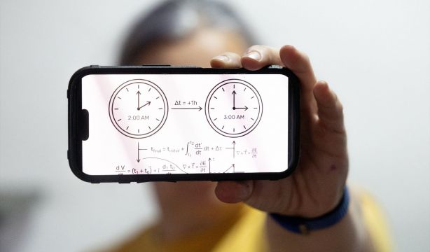 Cambio al horario de verano 2026: cómo afecta a la factura de la luz
