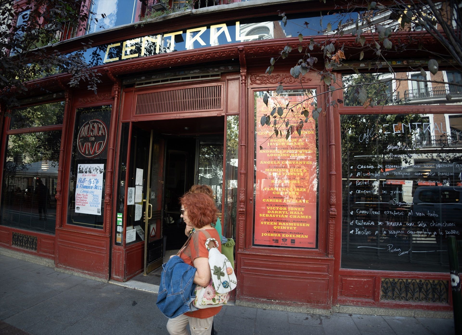 Café Central inicia una nueva etapa en el Ateneo con un 'Funeral y Resurrección del Jazz'