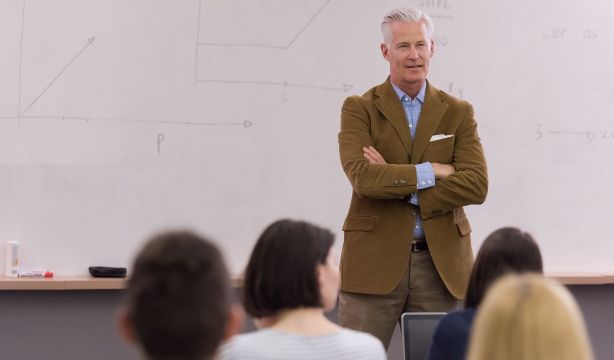 La era del "ChatGPT para profesores" consolida la IA como aliada del docente en España