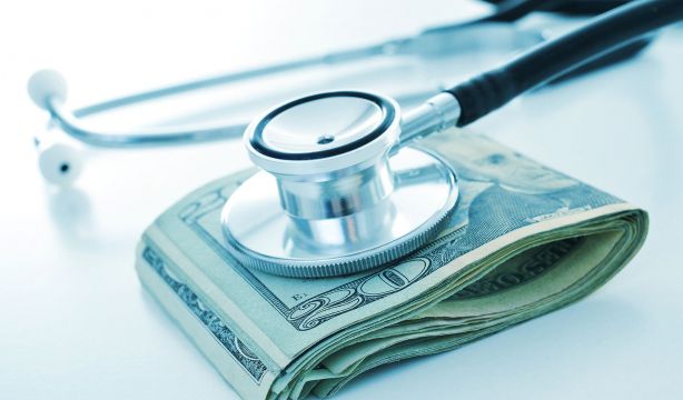 Las desigualdades económicas marcan la salud en España. Foto: Bigstock.