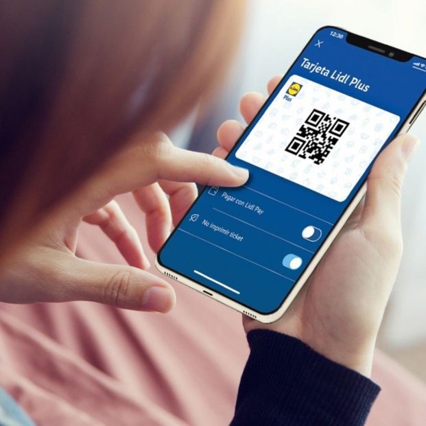 Brecha digital en el súper: "Apostar por el ticket de compra digital excluye a los sénior" Brecha digital en el súper: "Apostar por el ticket de compra digital excluye a los sénior"
