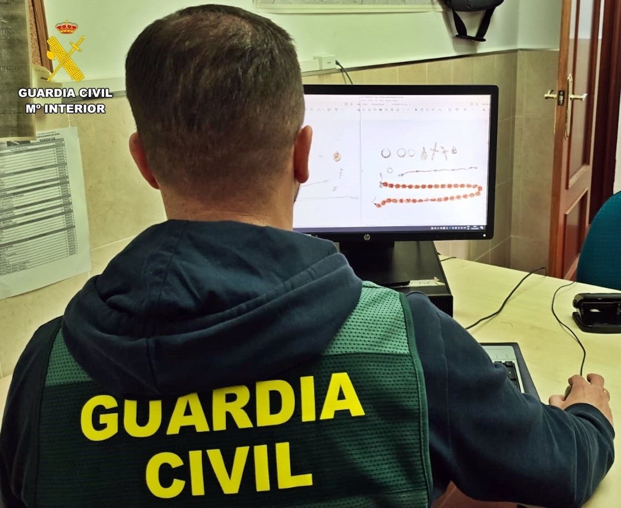 Detenido un falso revisor de calderas que robó joyas en viviendas de hasta 11 personas mayores