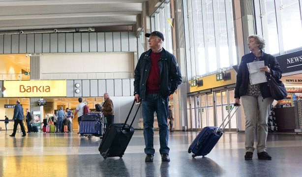 Ayudas de hasta 6.000 euros para españoles que quieran volver del extranjero. Fuente: BigStock.