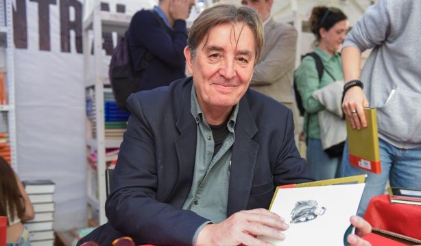 Luis García Montero regresa a la novela con 'La mejor edad', una historia "de caídas y cuidados"