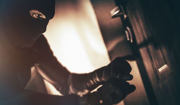 La Policía alerta: deberías cambiar el bombín de tu puerta cada poco tiempo. Foto. Bigstock.