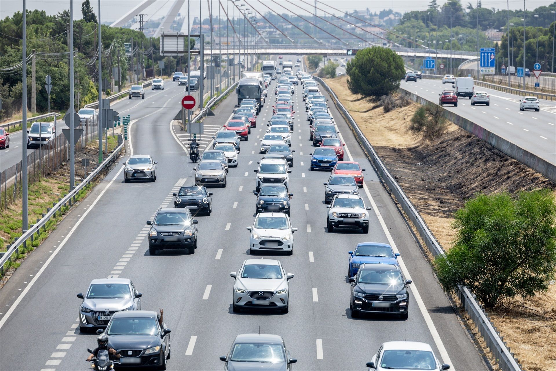 Sumar plantea bajar la velocidad en las autopistas a 110 km/h para reducir el consumo energético