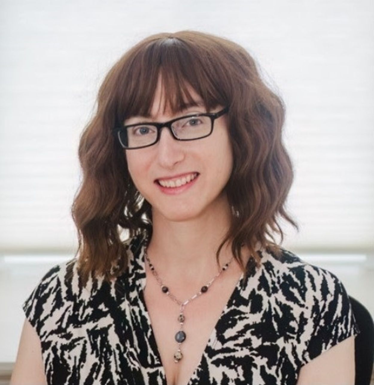 La autora de 'La asistenta' revela su identidad %22Estoy harta de que esto sea un secreto%22