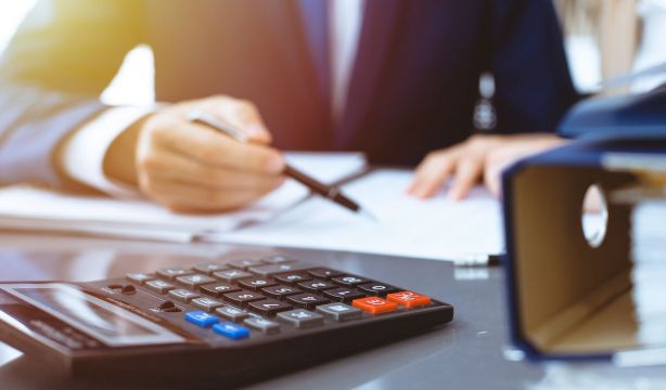 Qué ocurre si se te acaba el paro mientras estás de baja médica así puede afectar a tu prestación