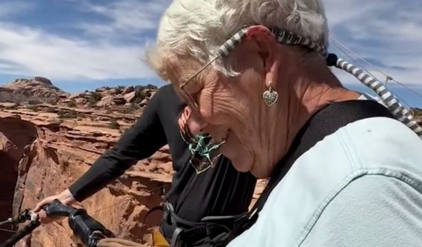 VÍDEO: Prueba el columpio de cuerda más grande de Estados Unidos a los 78 años y conquista las redes (Instagram: @moabswingers)
