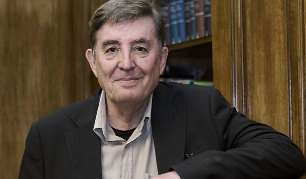 Luis García Montero: "Envejecer es una putada si te conviertes en un viejo cascarrabias"