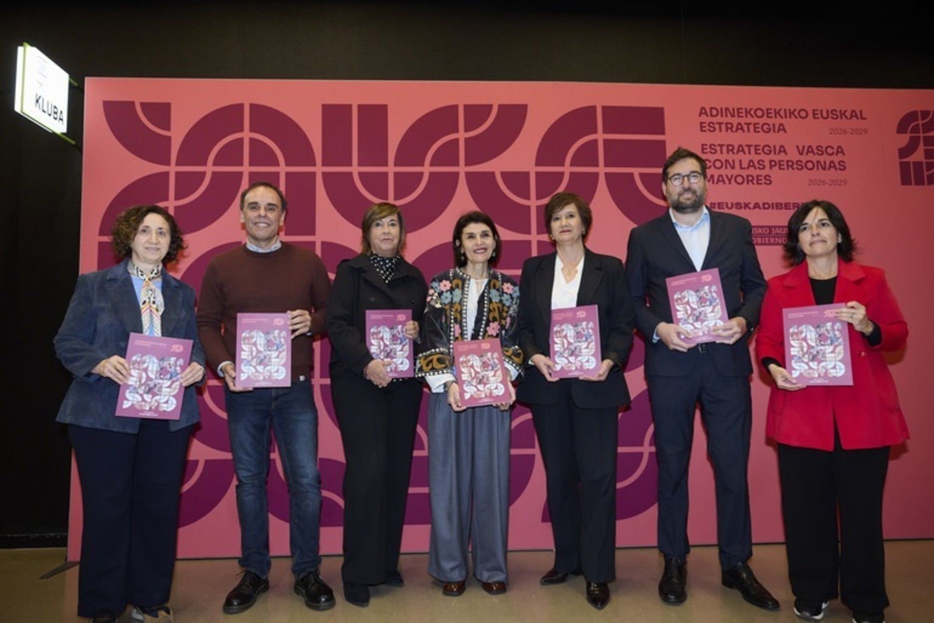 La nueva Estrategia Vasca con las Personas Mayores 2026-2029 pone el foco en soledad y cuidados