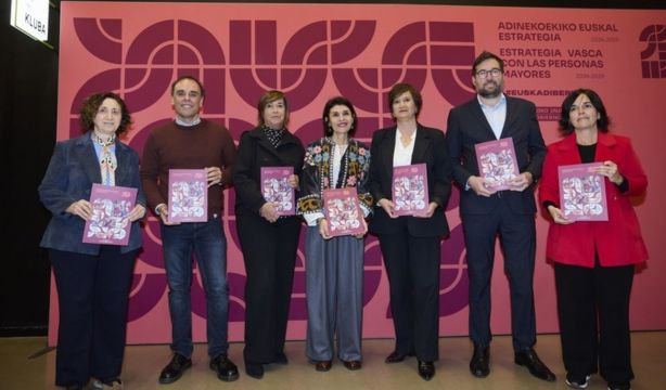 La nueva Estrategia Vasca con las Personas Mayores 2026-2029 pone el foco en soledad y cuidados