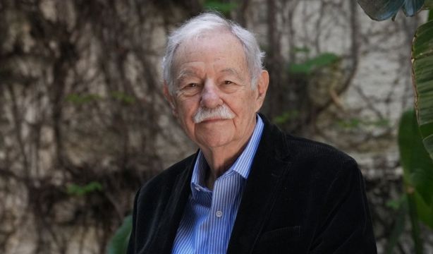 Eduardo Mendoza vuelve con 'La intriga del funeral conveniente': "Si no escribo, no sé qué hacer"