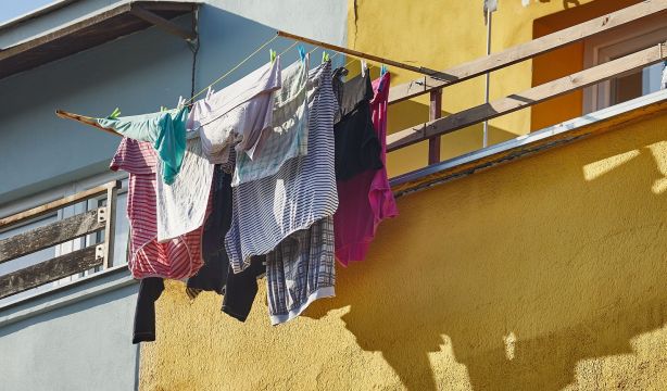 ¿Ropa húmeda o solo fría? El truco del termómetro para salir de dudas. Fuente: BigStock.