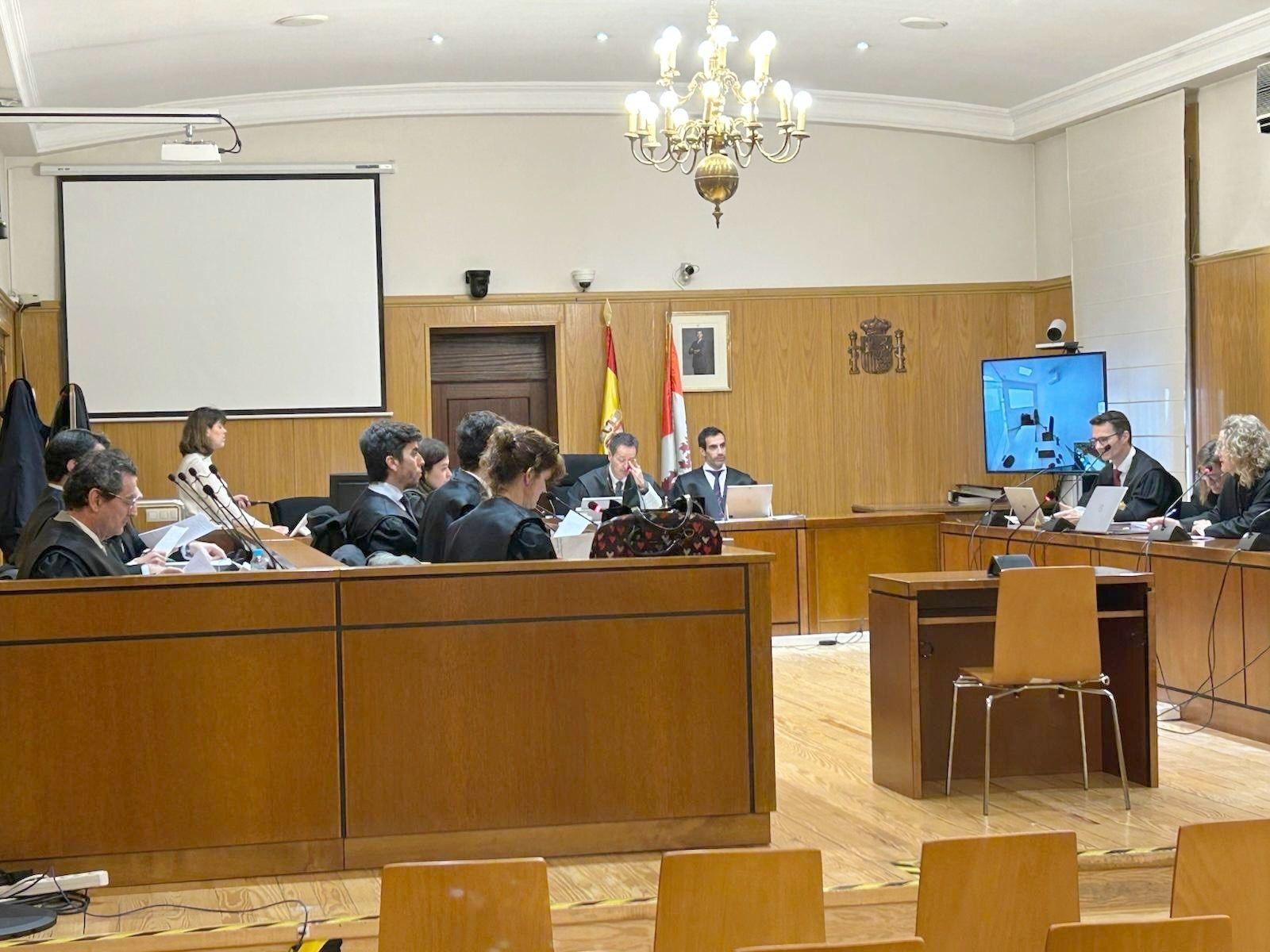 'Caso ataúdes': "Cuando lancé al viento las cenizas de mi marido me di cuenta de que eran piedras"