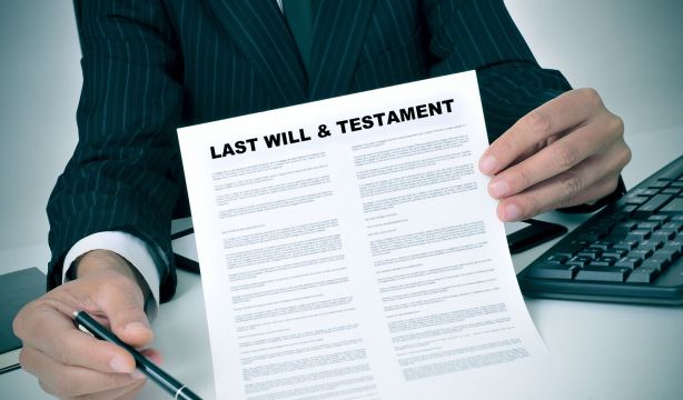 Cómo hacer testamento si resides en el extranjero