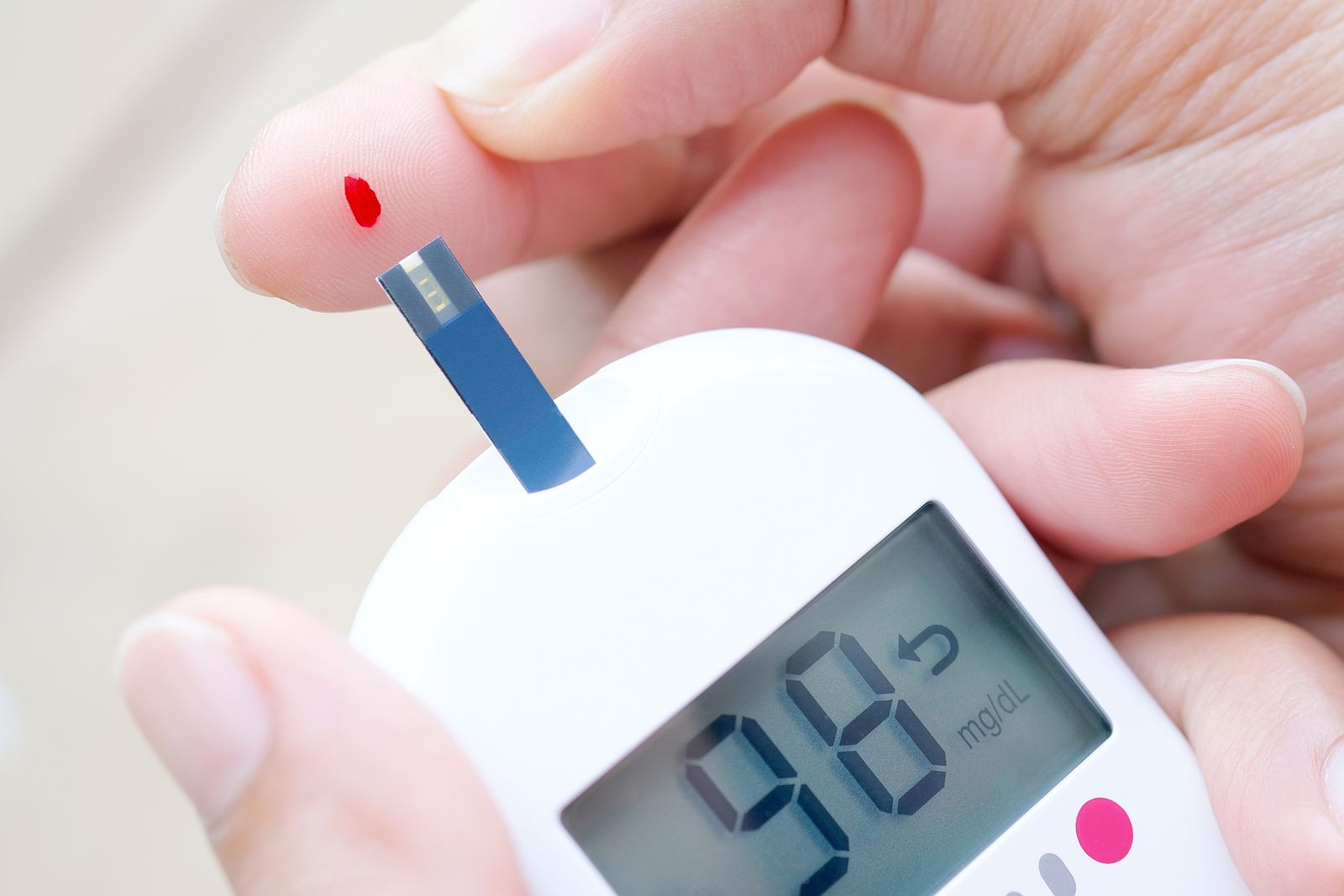 Alerta sanitaria: retiran componentes de un monitor de glucosa por errores en las mediciones