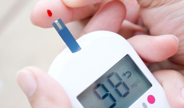 Alerta sanitaria: retiran componentes de un monitor de glucosa por errores en las mediciones Alerta sanitaria: retiran componentes de un monitor de glucosa por errores en las mediciones
